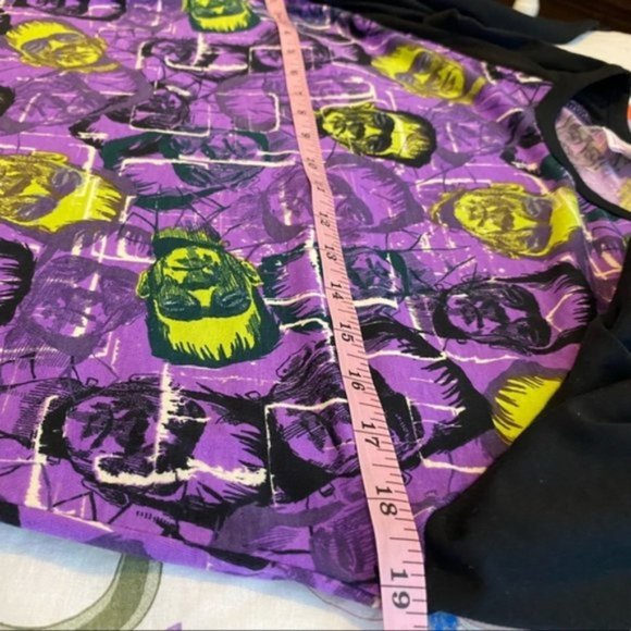 LULAROE Frankenstein quarter length sleeve size small - Picture 3 of 9